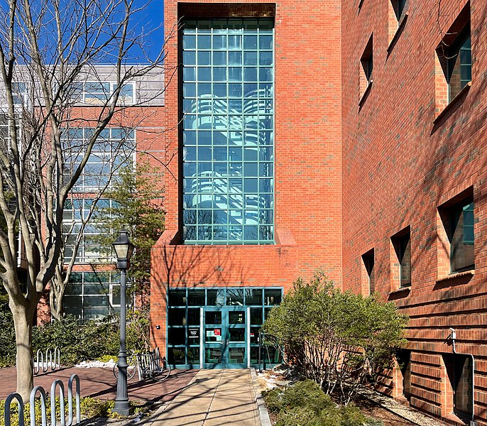 File:Geo-Chem Building entrance, Brown University.jpg
