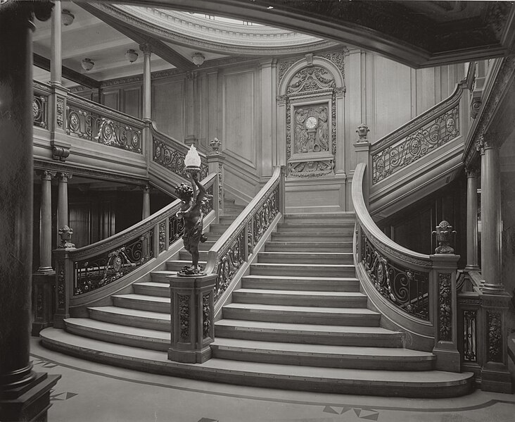 File:Grand Staircase aboard the RMS Olympic (William H. Rau 1911).jpg - Wikimedia Commons