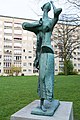 Deutsch: Skulptur Schreitende von Hans Martin Ruwoldt im Grindelpark in Hamburg-Harvestehude. This is a photograph of an architectural monument. It is on the list of cultural monuments of Hamburg, no. 20043