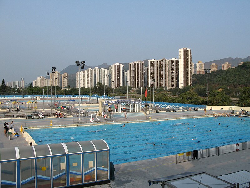 File:HK ShaTin JockeyClubSwimmingPool MianPoolview1.jpg
