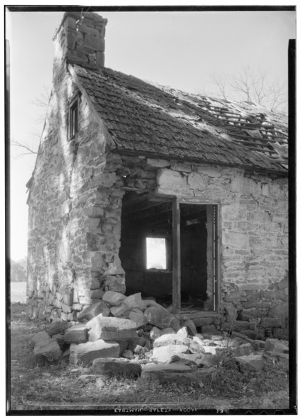 File:Historic American Buildings Survey Ian mcLaughlin Photographer October 27, 1936 DETAIL OF OUTBUILDING RUINS (FROM NORTHEAST 10-40) - "Level Green", Charles Town, Jefferson HABS WVA,19-CHART.V,9-3.tif