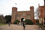 Hodsock Priory Gerbang dan Jembatan