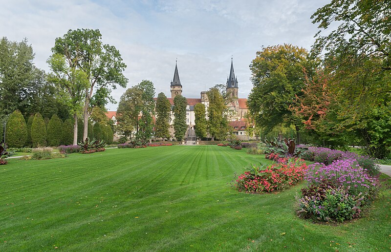 File:Hofgarten in Oehringen 02.jpg