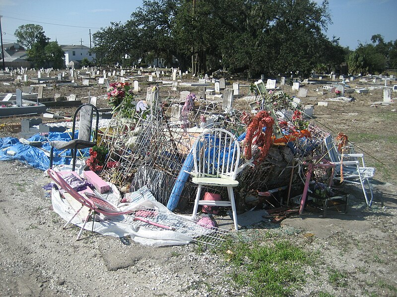 File:HoltCem18Sept2008OCDChairs.jpg