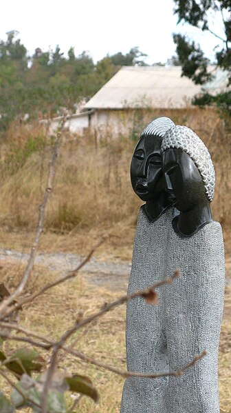 File:Hwange- 2008- local sculpture.jpg
