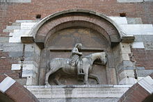 Monumento equestre a Oldrado da Tresseno, Palazzo della Ragione, Milano