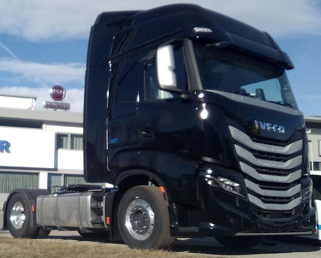 Iveco s way фургон