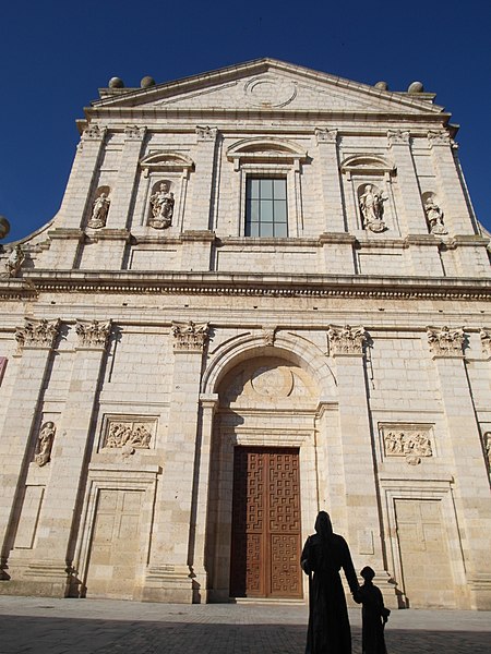 File:IglesiaDeSantaCruzMedinaDeRioseco20100114201855SAM 2298.jpg