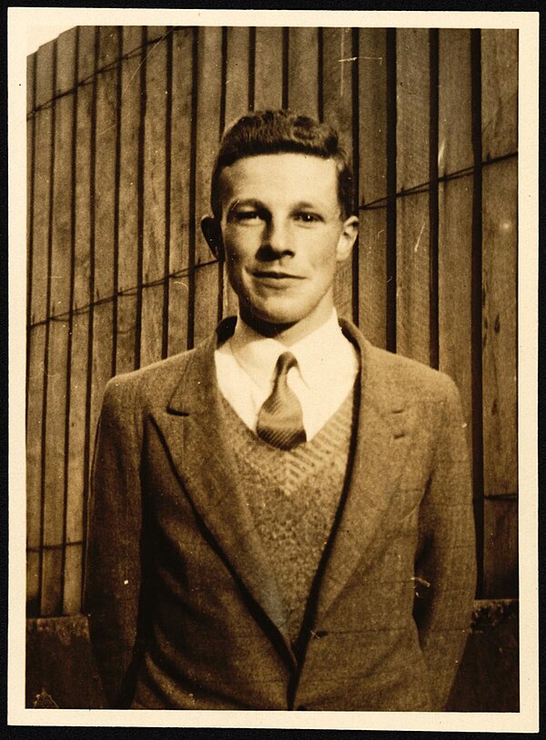 Jack Lovelock passport photo (1931)