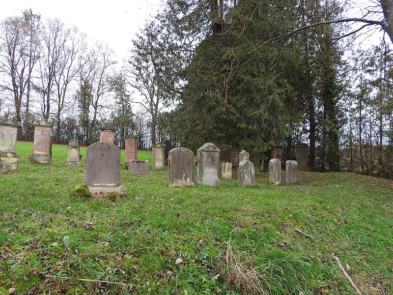 File:Jewish Cemetery Geisa 19.jpg