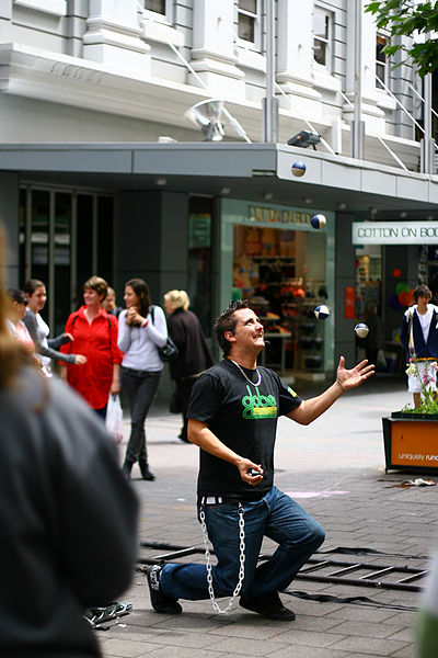 File:Juggler (3027876036).jpg