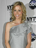 Gambar mini seharga Julie Bowen