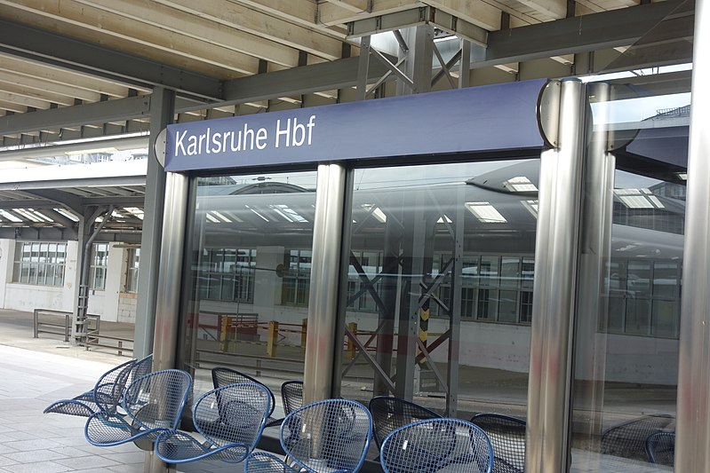 File:KarlsruheHbf2017.jpg