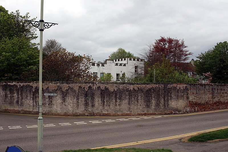 File:Kingillie House, Nairn.jpg