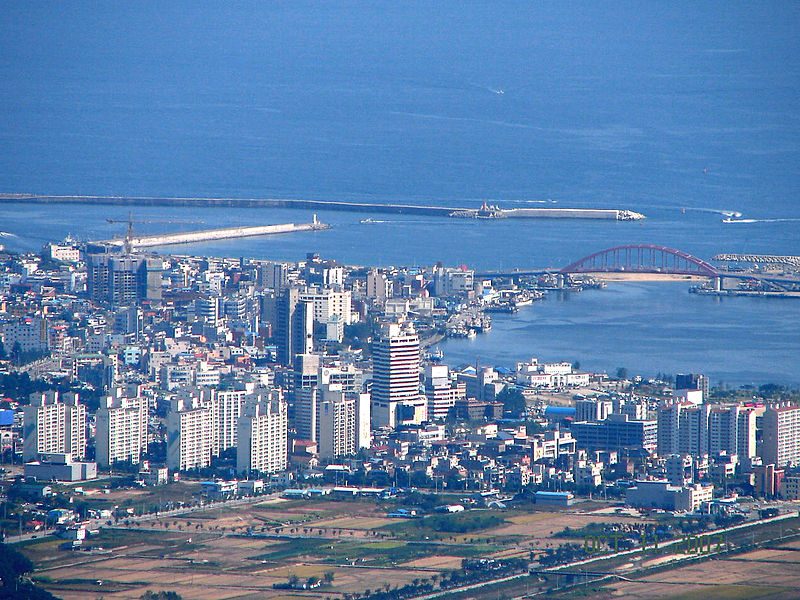 File:Korea-Sokcho from Seoraksan-01.jpg