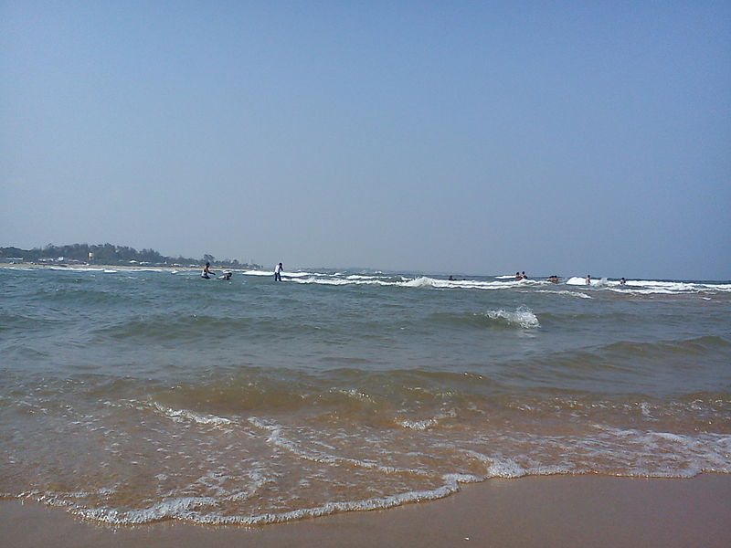 File:Kovalam Beach 3.JPG