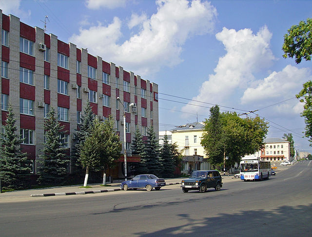 Image: Kovrov. Sotsialisticheskaya & Sosnovaya Streets crossing