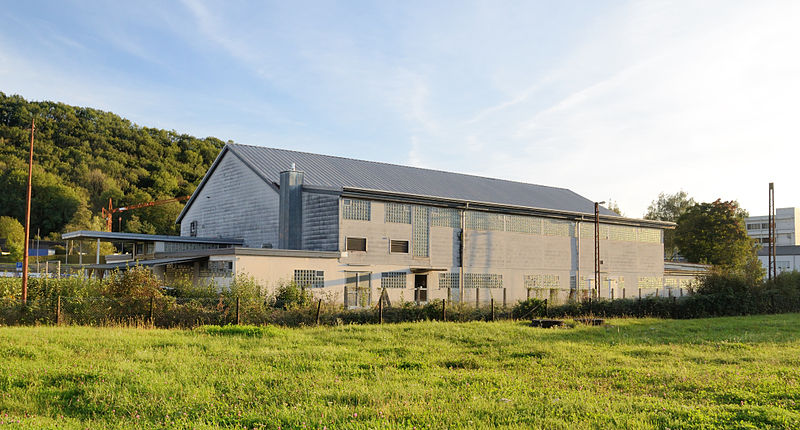 File:Lörrach-Brombach - Sporthalle.jpg