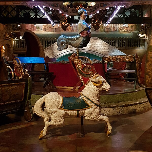 File:L3638 - Paris - Musée des Arts Forains.jpg