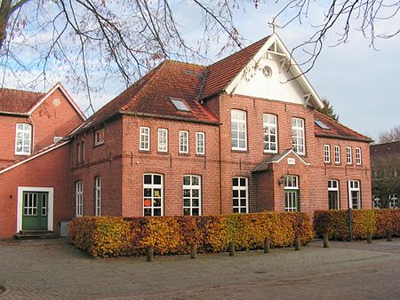 Leinerstift, Haupthaus