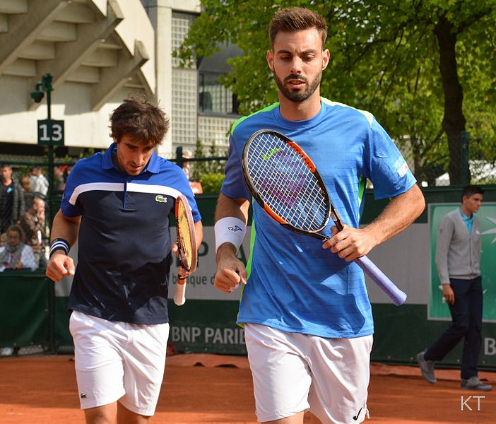 File:Marcel Granollers & Pablo Cuevas & Marcel Granollers (27353500651).jpg