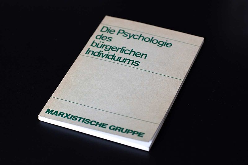 File:Marxistische Gruppe-Psychologie des bürgerlichen Individuums.jpg