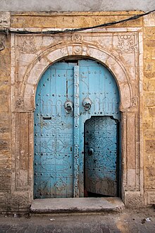 Door in the medina Medina Door I (28720074367).jpg