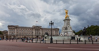 Memorial a Victoria y Palacio de Buckingham, Londres, Inglaterra, 2014-08-11, DD 189.JPG
