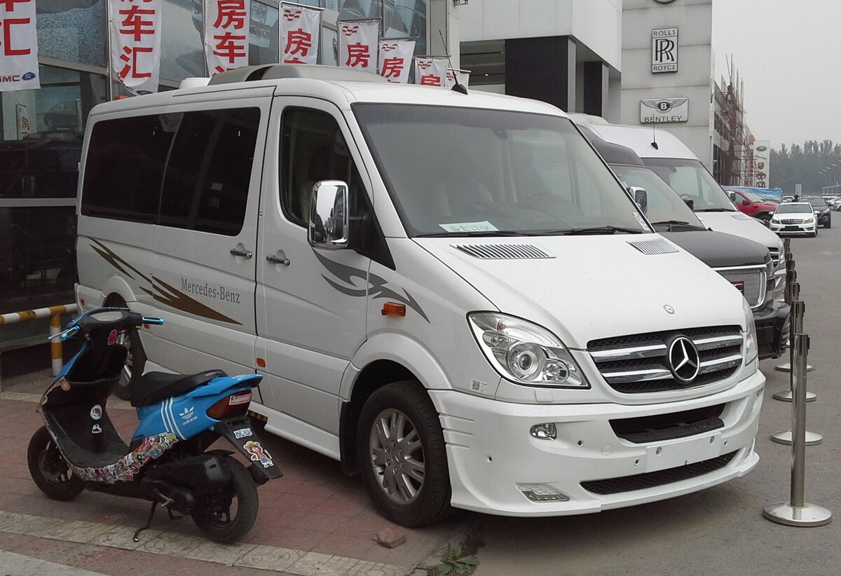 File:Mercedes-Benz Sprinter W906 China 2014-04-24.jpg - Wikimedia Commons