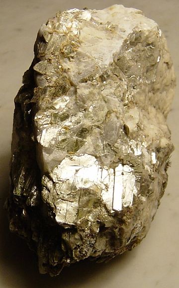 File:Mica-in-rock-from-alstead.jpg