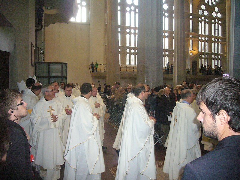 File:Missa 6 novembre 2011 Sagrada Família - 05.JPG