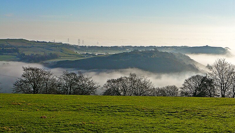 File:Mist in the Valley 2 (3068337617).jpg