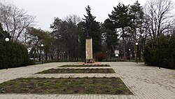 Monumento a Filip Totiu.jpg