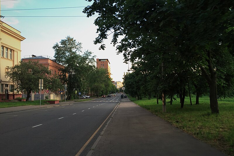 File:Moscow, Zvyozdny Boulevard (31095258130).jpg