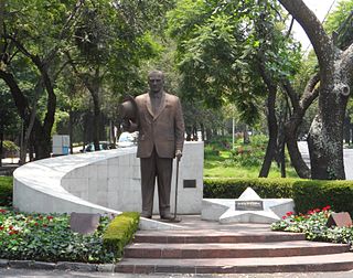 <span class="mw-page-title-main">Mustafa Kemal Atatürk Monument, Mexico City</span> Monument dedicated to Atatürk in Mexico City