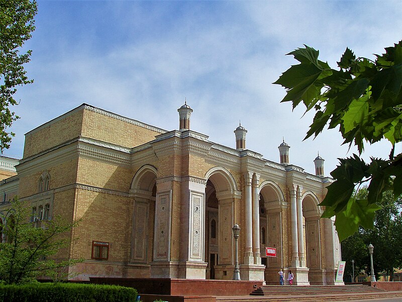 File:Navoi Theater - Tashkent.jpg