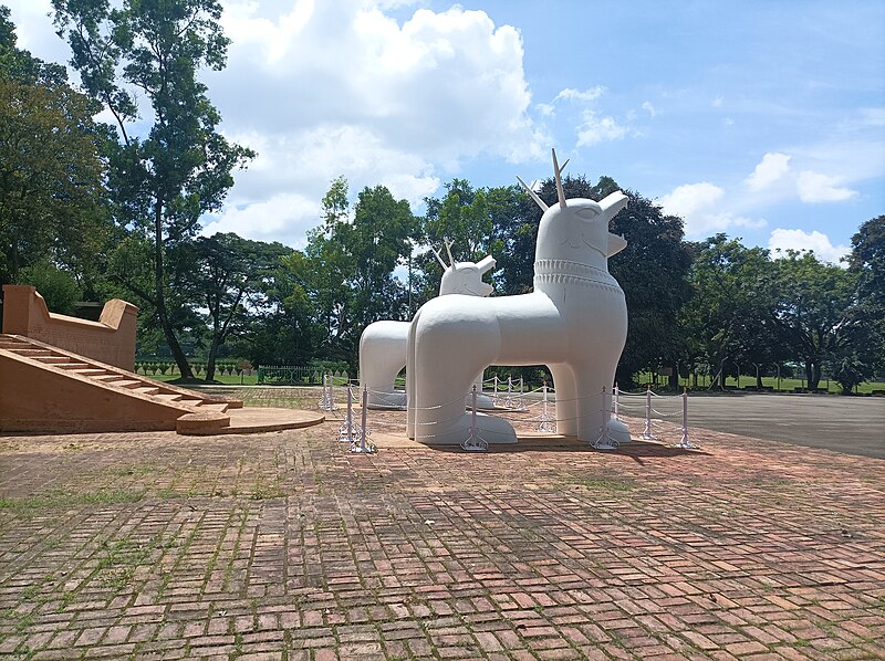 File:Northern view of the classical colossal statues of Kanglasha, the Meitei mythical Dragon Lion God, located inside the Kangla Fort in Imphal.jpg