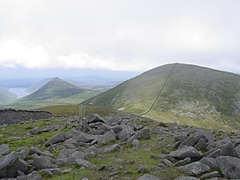 Pada Slieve Meelmore dengan maksud untuk Slieve Meelbeg - geograph.org.inggris - 103663.jpg