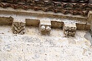 Paillet Saint-Hilaire Modillons Church 3.JPG