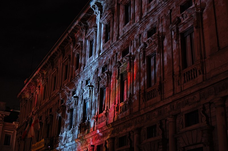 File:Palazzo Marino illuminato 3.jpg