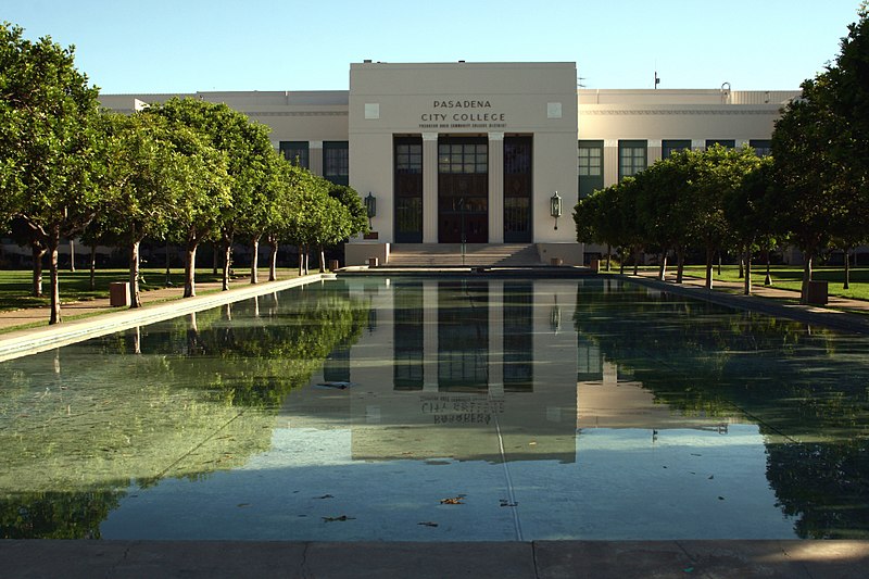 File:Pasadena City College (3926883130).jpg