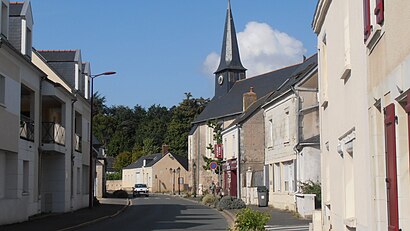 How to get to Pellouailles-Les-Vignes with public transit - About the place