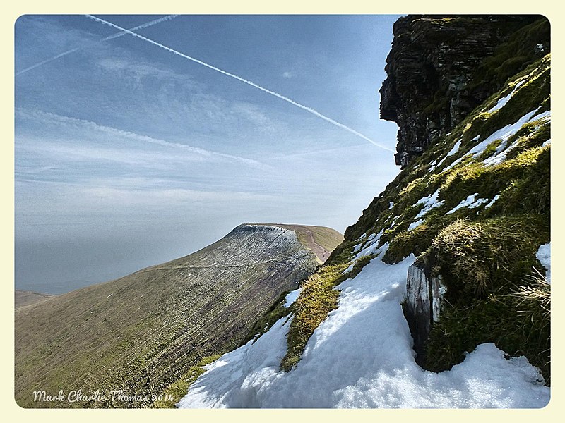 File:Pen Y Fan.jpg