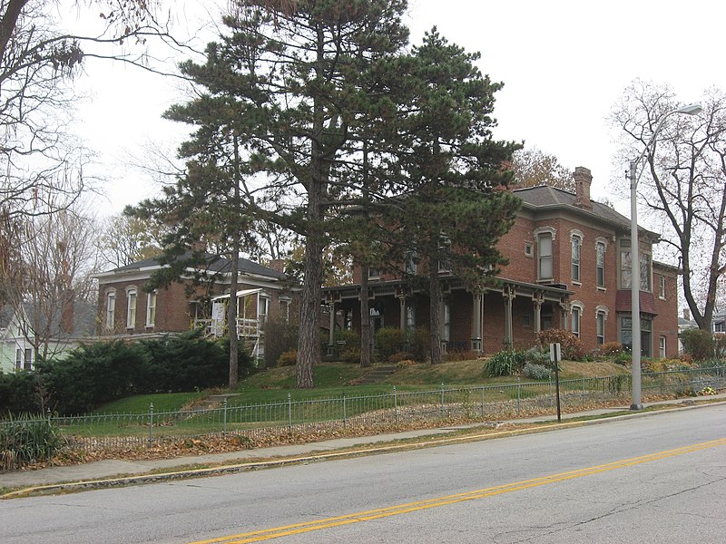 File:Perrin Historic District Houses.jpg