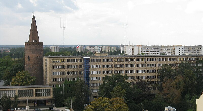 File:Piastenturm Opole.jpg