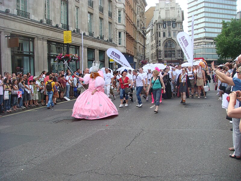 File:Pride London 2009 055.jpg