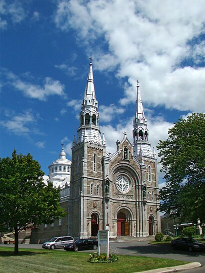 Comment aller à Basilique Sainte-Anne de Varennes en transport en commun - A propos de cet endroit