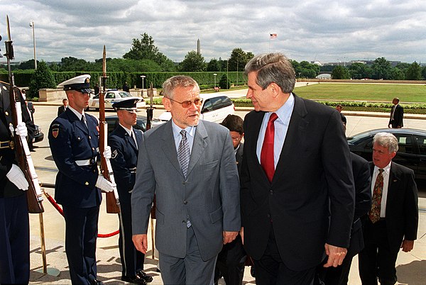 Račan with U.S. Deputy Secretary of Defense Paul Wolfowitz, 7 June 2002