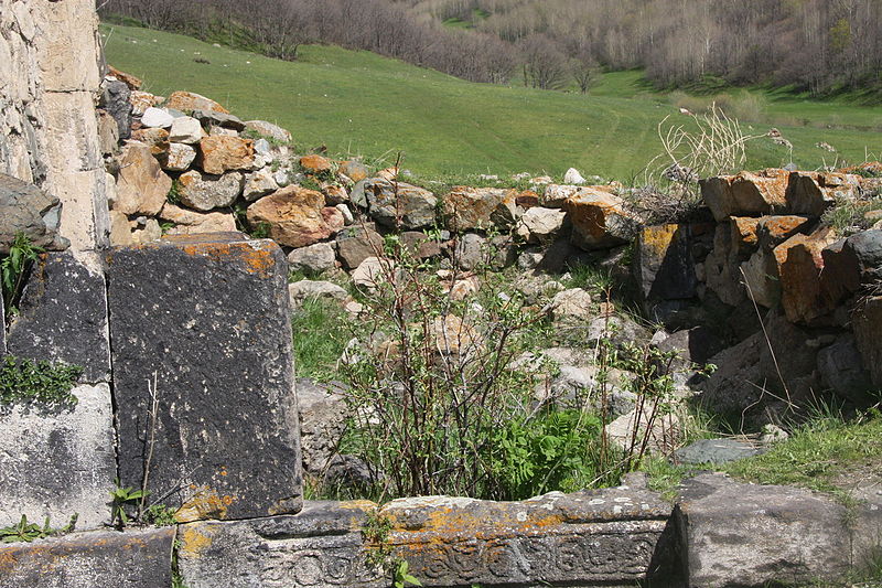 File:Red or Mkher Monastery 52.jpg