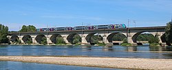 Regio 2N in TER Pays de la Loire livery on a train from Nantes to Orleans, on the Cinq-Mars Viaduct. Regio2N ndeg503L Pays de la Loire sur viaduc de Cinq-Mars par Cramos.JPG